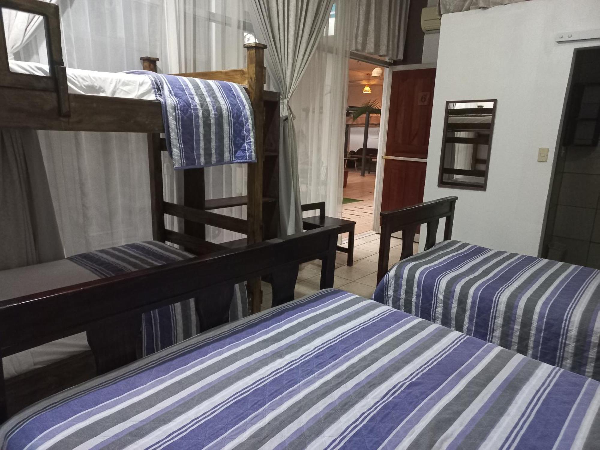 Hotel Las Colinas La Fortuna Esterno foto