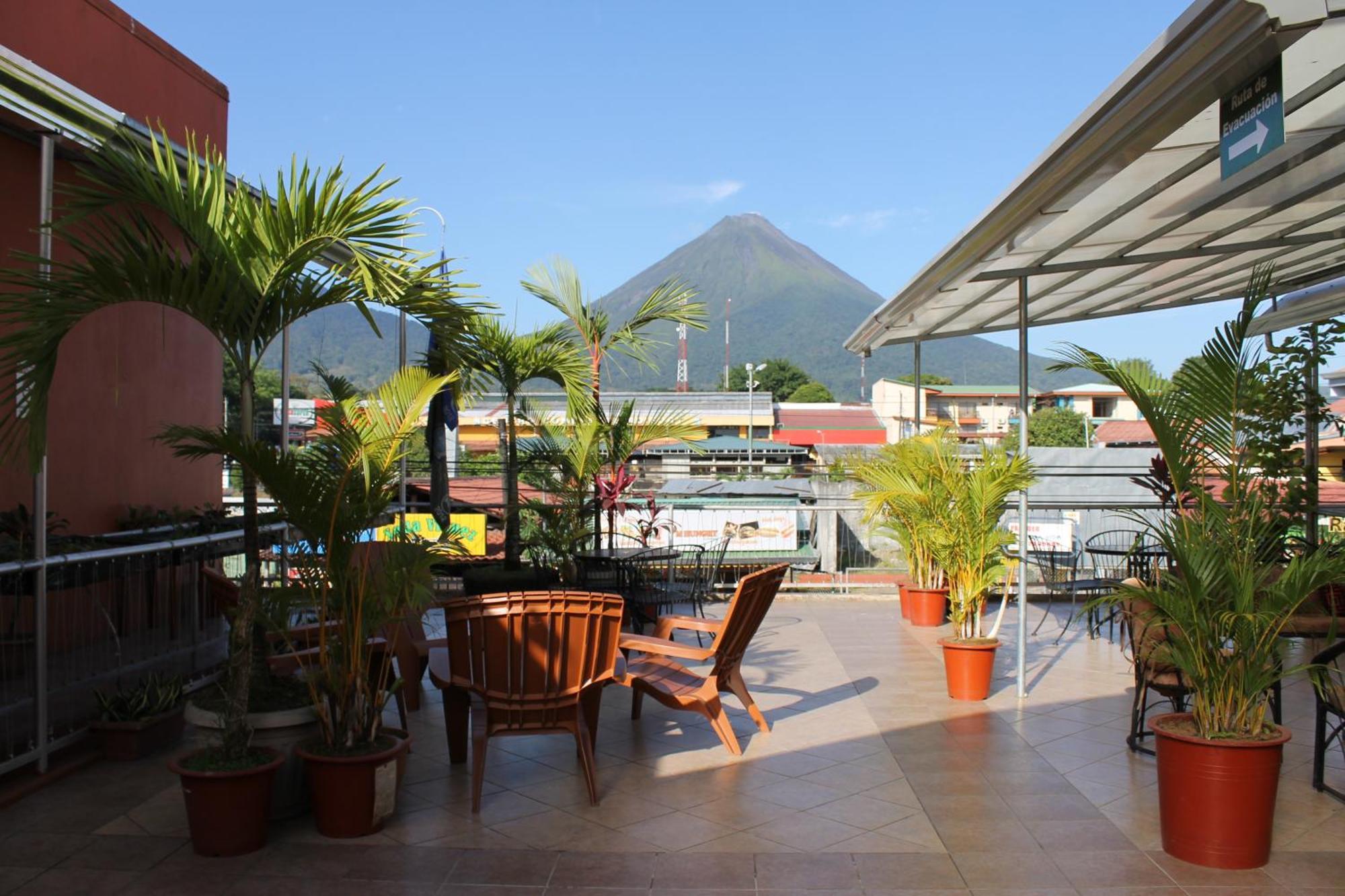 Hotel Las Colinas La Fortuna Esterno foto