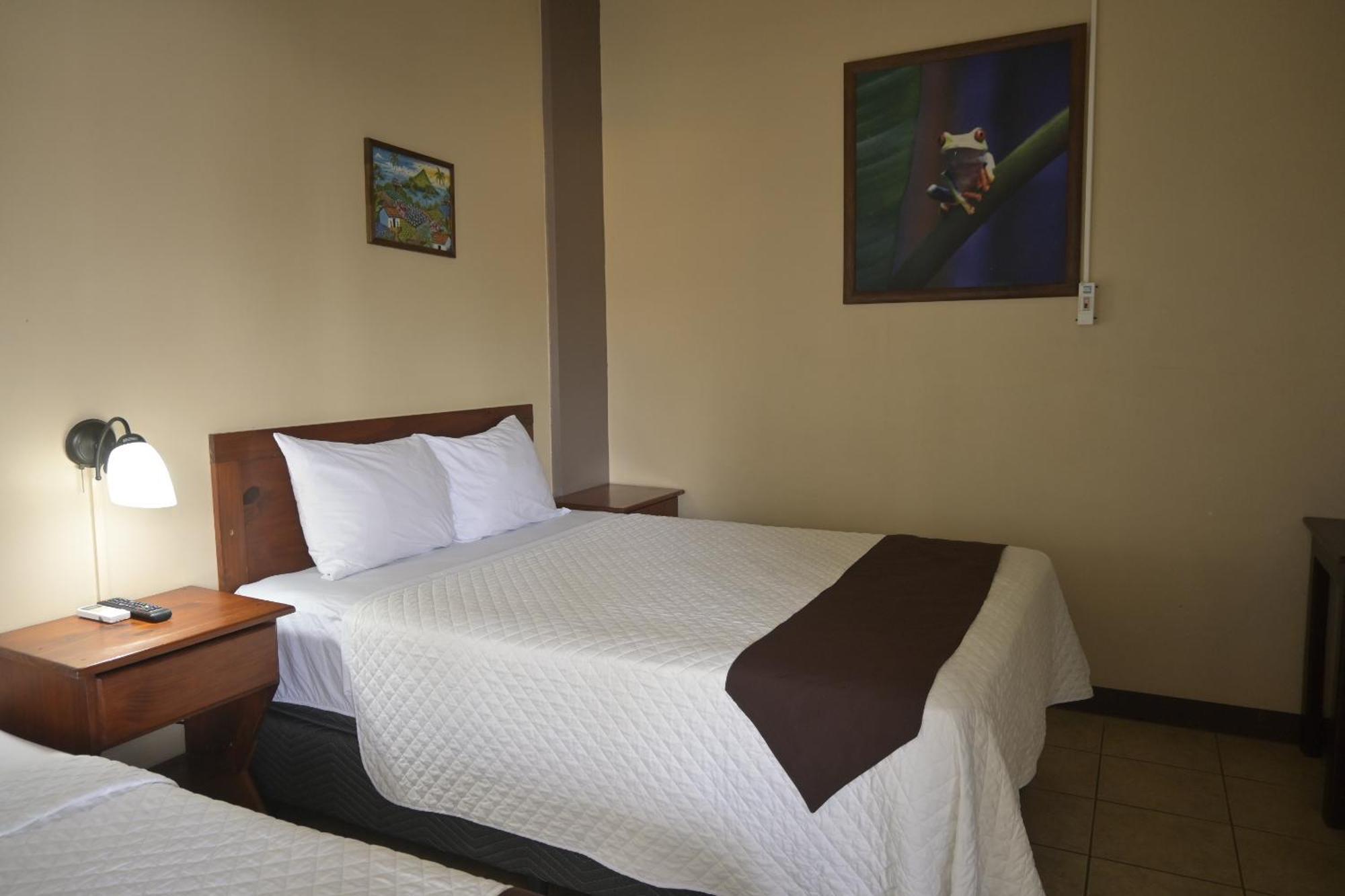 Hotel Las Colinas La Fortuna Esterno foto