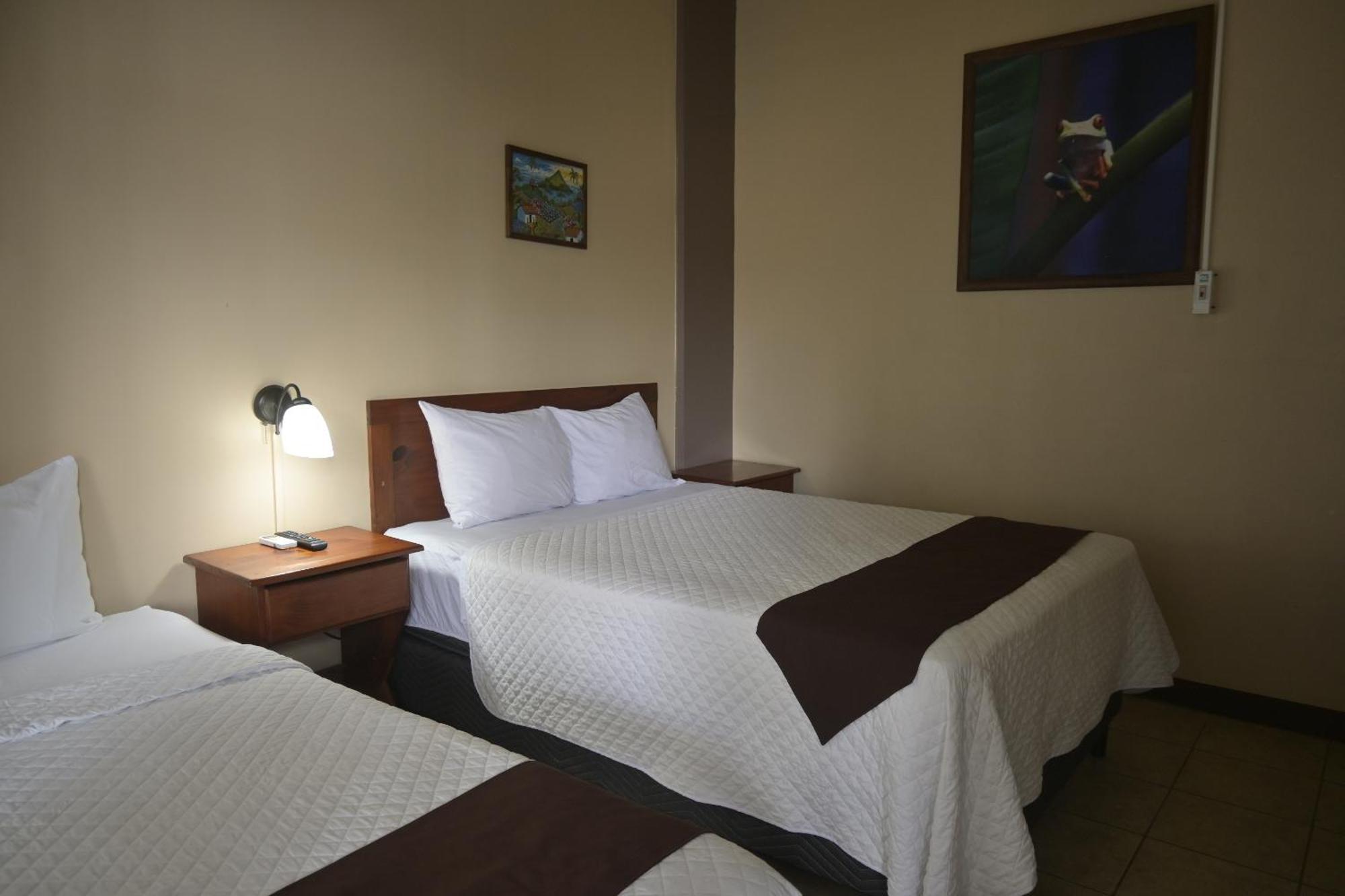 Hotel Las Colinas La Fortuna Esterno foto