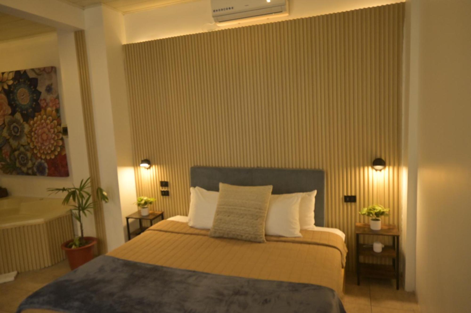 Hotel Las Colinas La Fortuna Esterno foto